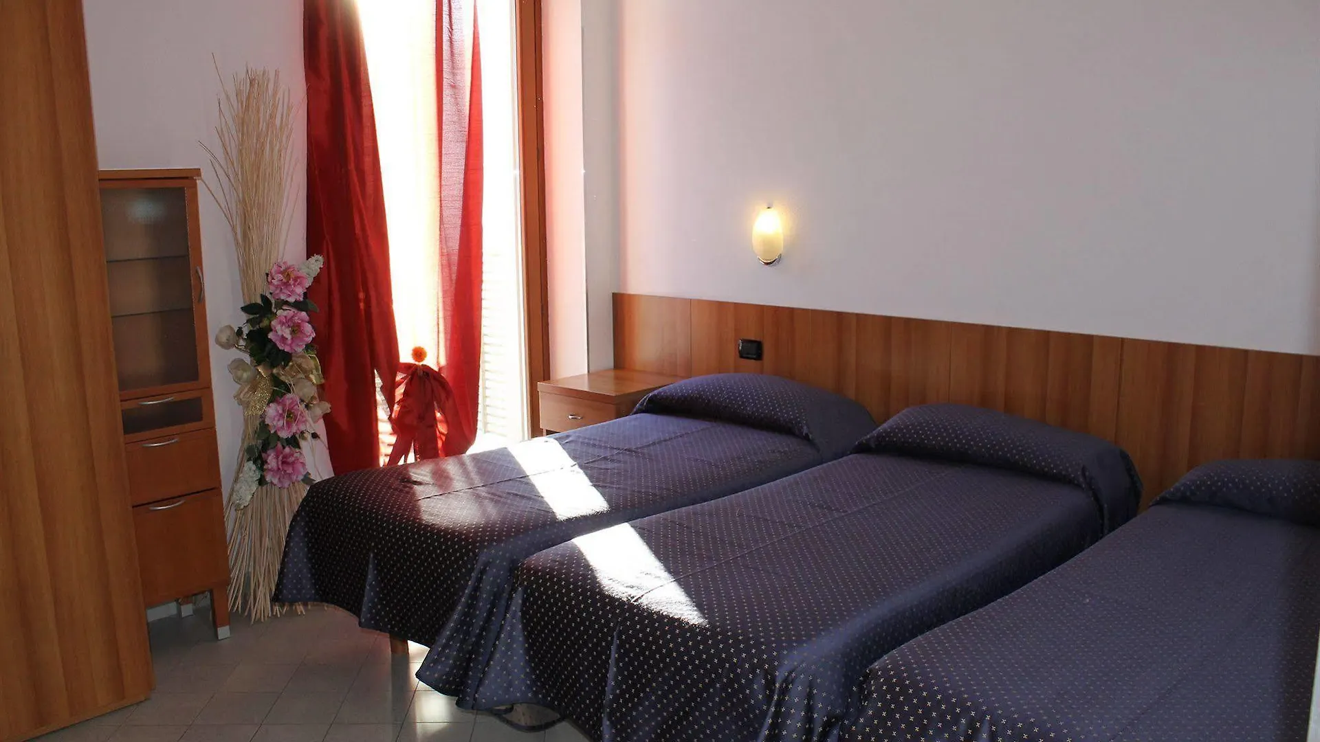 Hotel Rezia Sondalo 2*,